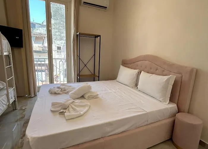 Valentino House Vico Mattonelle 48