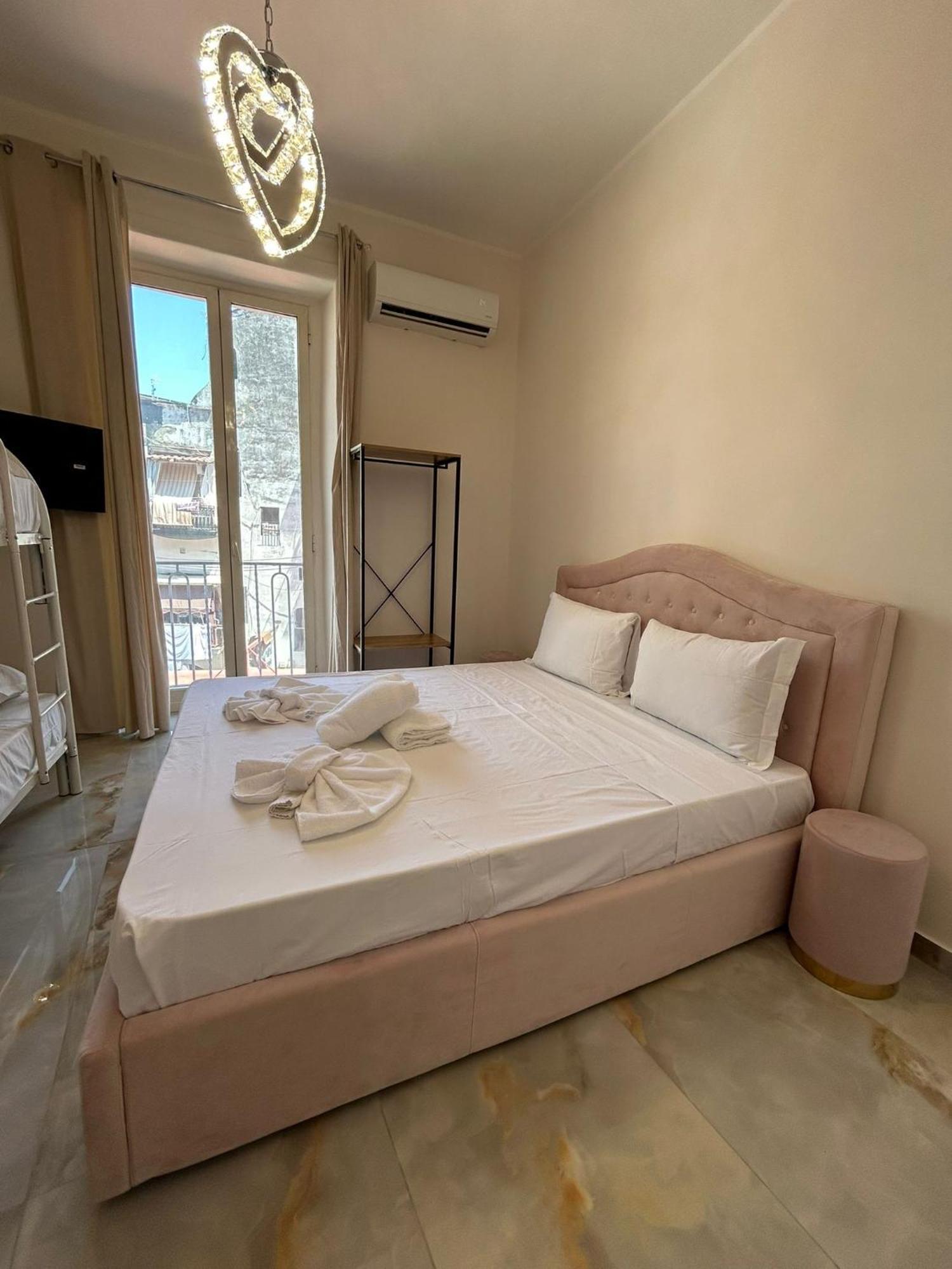 Valentino House Vico Mattonelle 48 Naples
