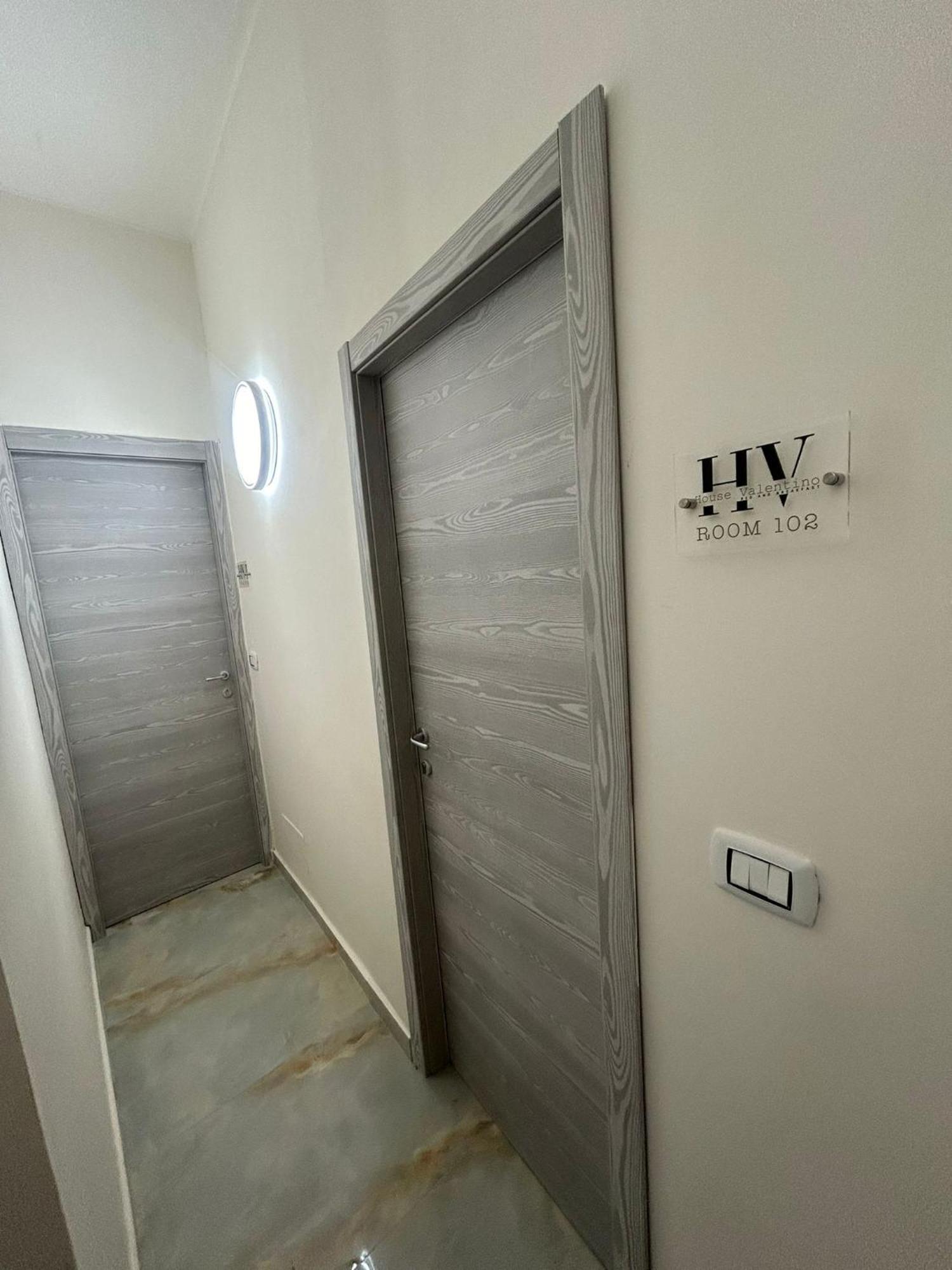 Valentino House Vico Mattonelle 48 Naples