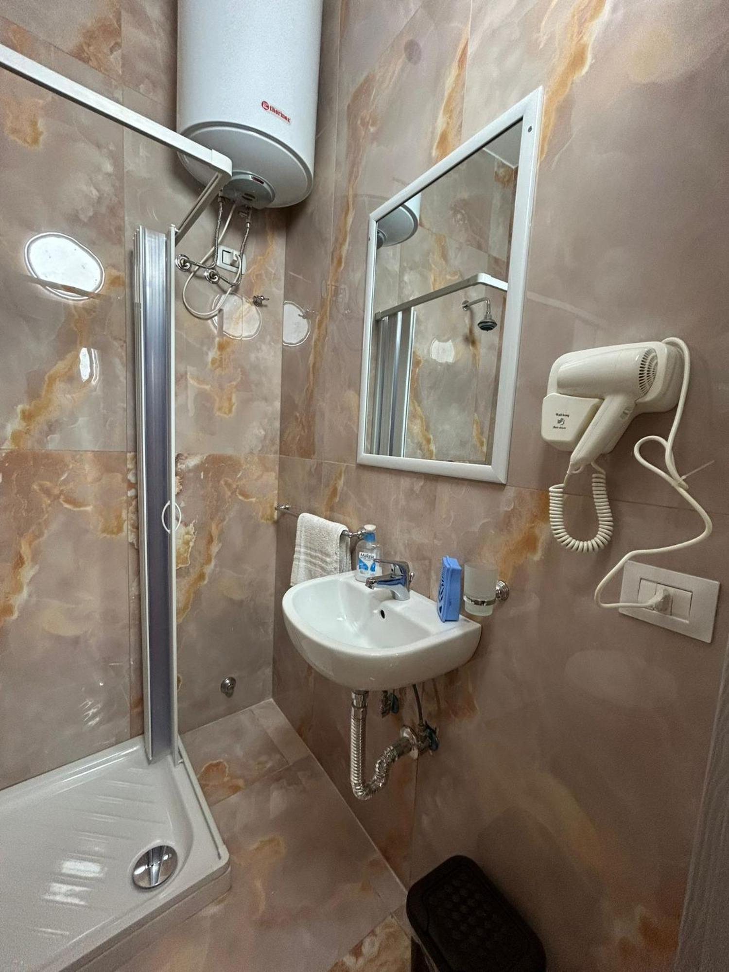 Apartment Valentino House Vico Mattonelle 48 Naples
